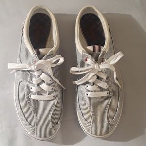 Keds Women White Blue Stripe Cavas Slip on Size 6